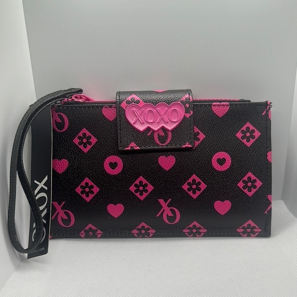 XOXO Handbags - XOXO Black and Pink Geometric Wristlet Clutch